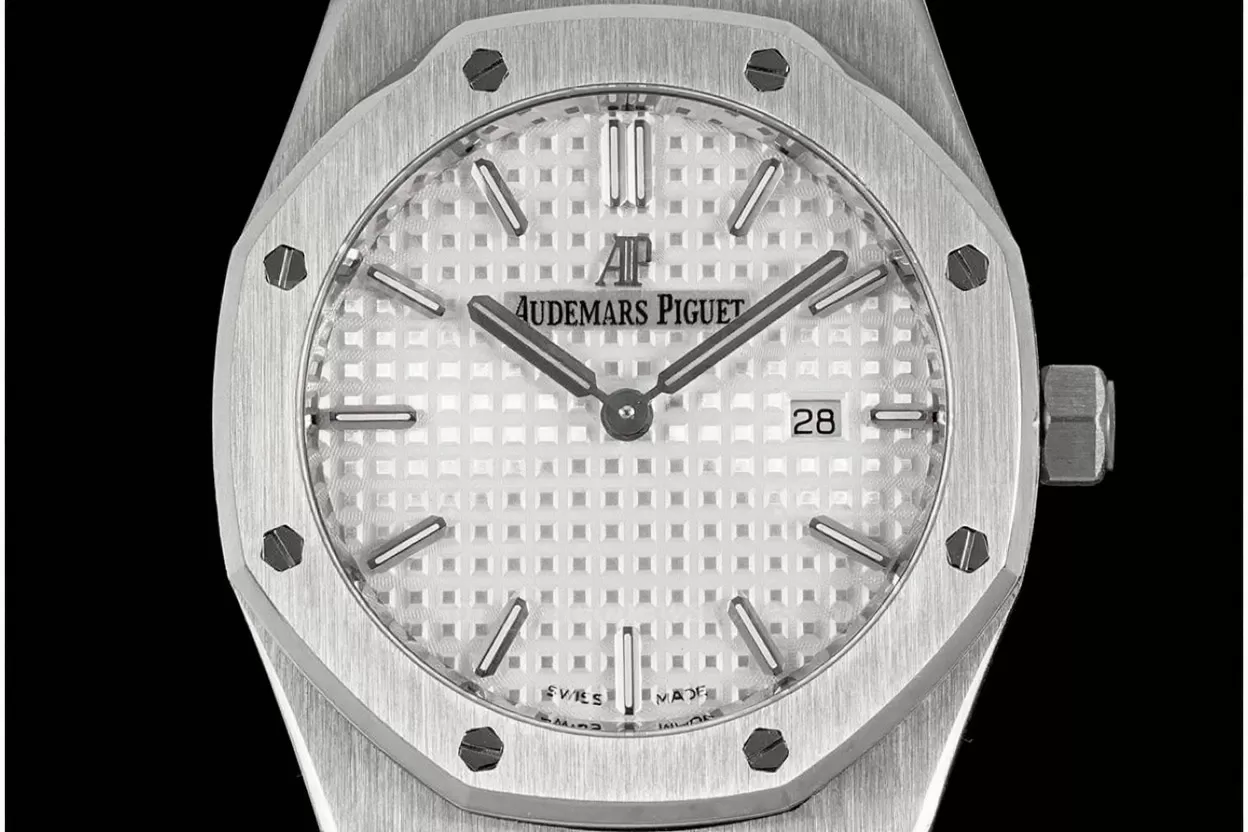 Royal Oak Ladies 67650 33mm SS/SS White ZF Swiss Qtz - Image 3
