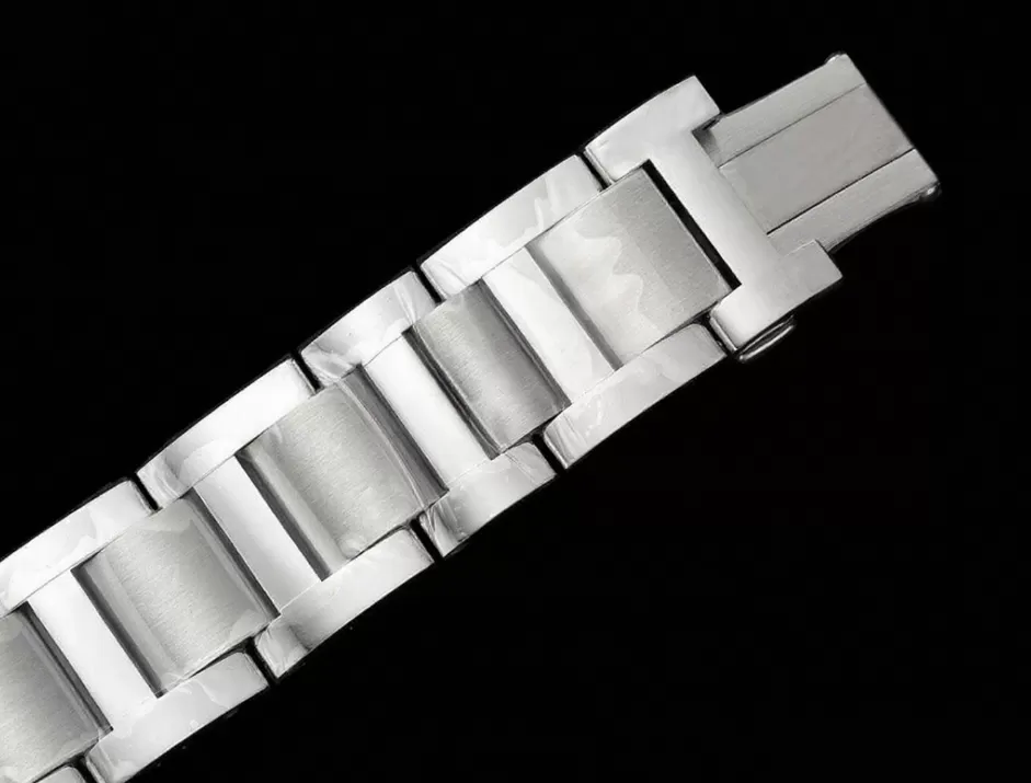 Ballon Bleu De Cartier 2022 42mm SS/SS White Dial V6F A2824 - Image 14