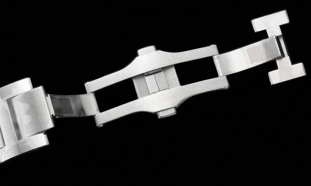 Ballon Bleu De Cartier 2022 42mm SS/SS White Dial V6F A2824 - Image 17