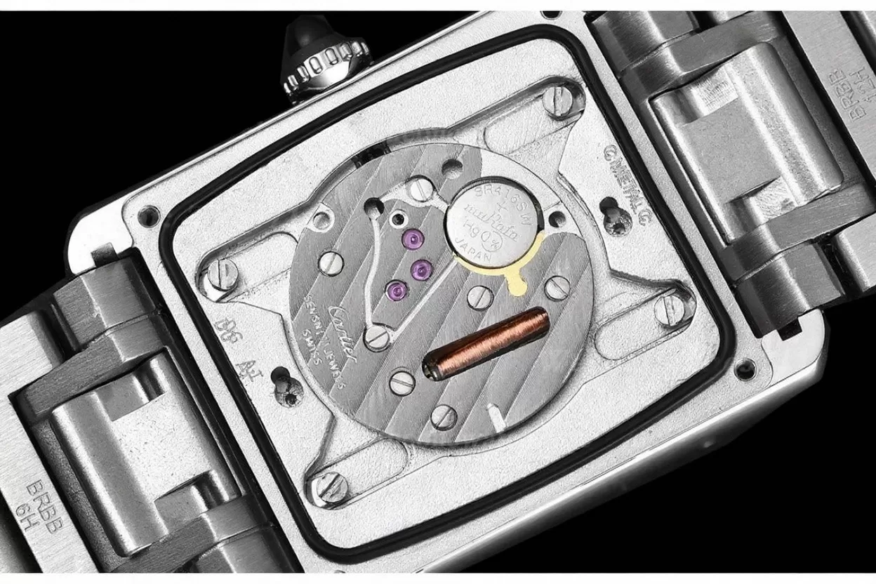 Tank Must 25.5MM White Dial On SS Bracelet K11F Quartz - Image 10