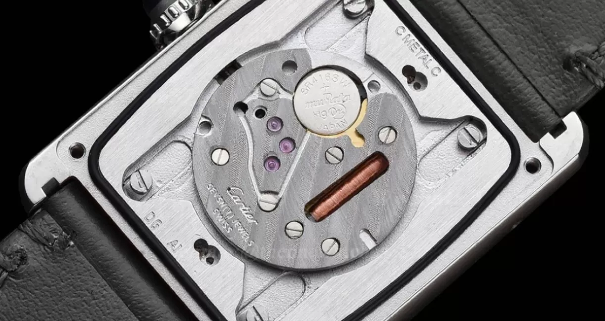 Tank Must SS/LE White Dial On Black Leather Strap K11F Quartz - Image 9
