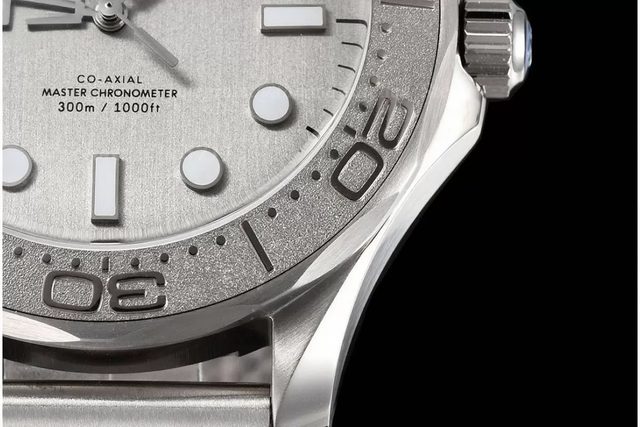 Seamaster 300m 2024 42mm SS/SS Silver Dial VSF A8806 - Image 4