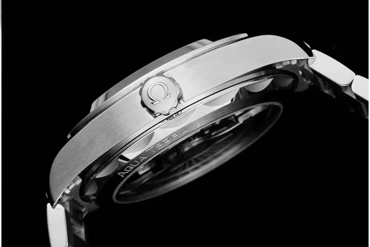 Aqua Terra 150m 41mm Master SS/SS White Dial VSF A8900 - Image 3