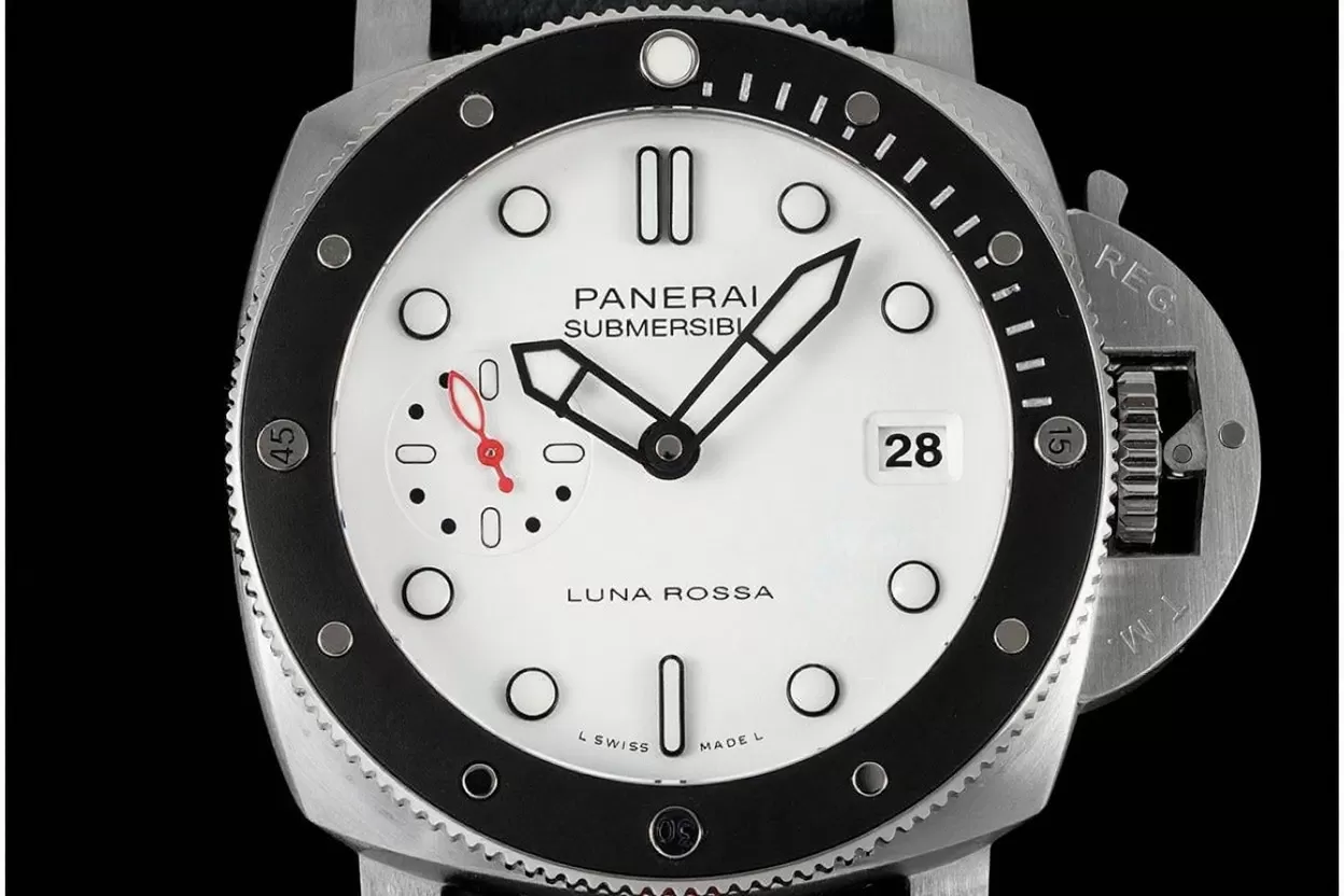 Submersible PAM1579 Luna Rossa 42mm SS/RU White Dial VSF P900 - Image 2