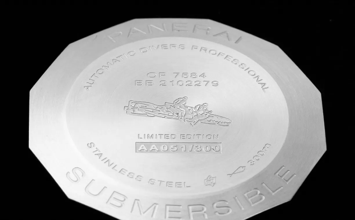 Submersible PAM1579 Luna Rossa 42mm SS/RU White Dial VSF P900 - Image 13
