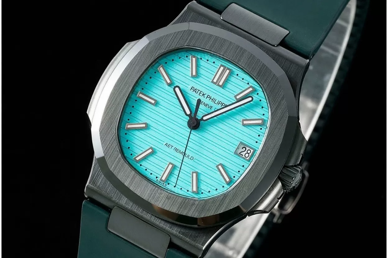 Nautilus AET 5711 40mm Cer/RU Tiffany Blue Dial AMGF MY9015