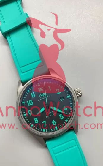 Pilot Mark XX Mercedes-AMG PETRONAS F1 40mm TI/LE Black Dial M+F MY9015 - Image 2